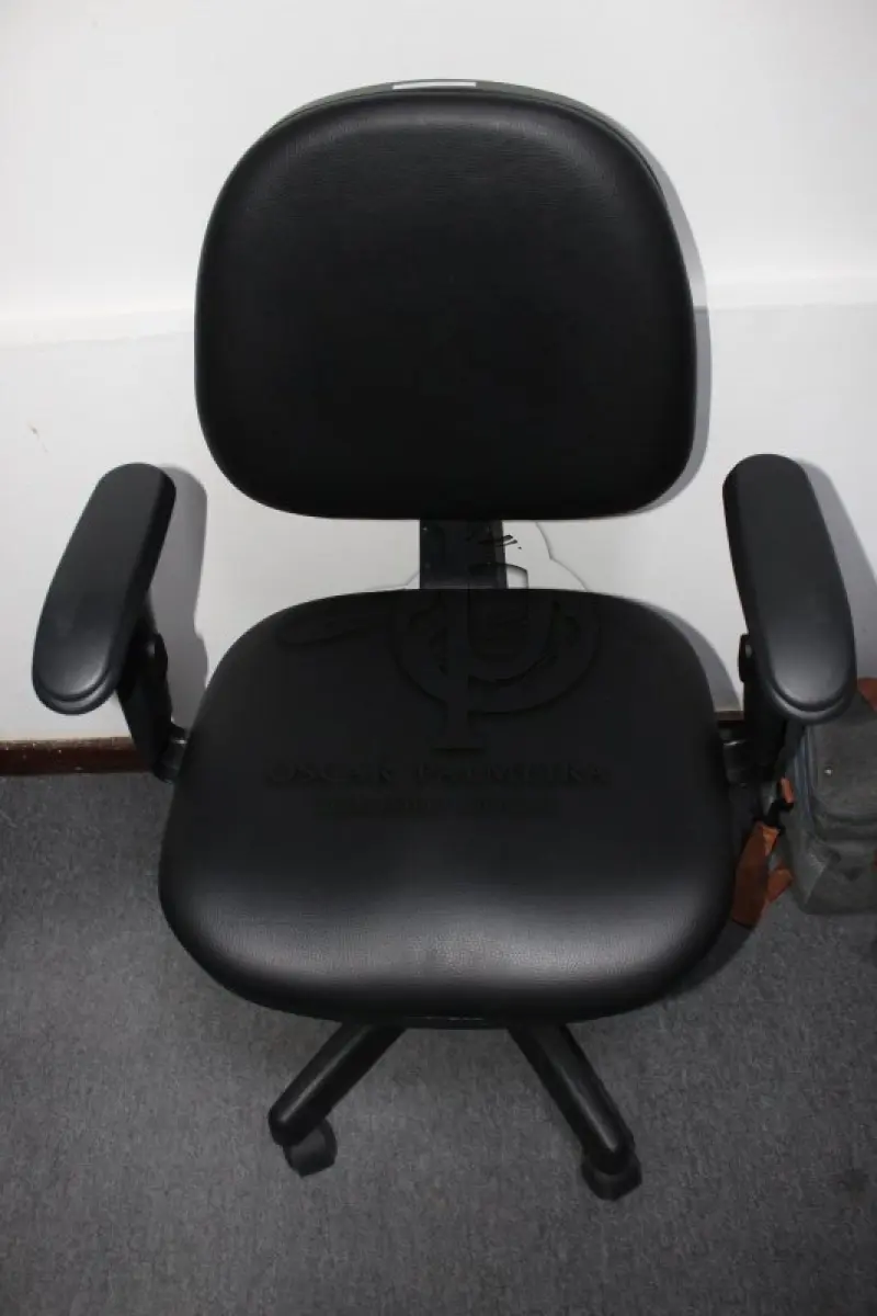 LOTE 0025 - MÓVEL DE ESCRITÓRIO