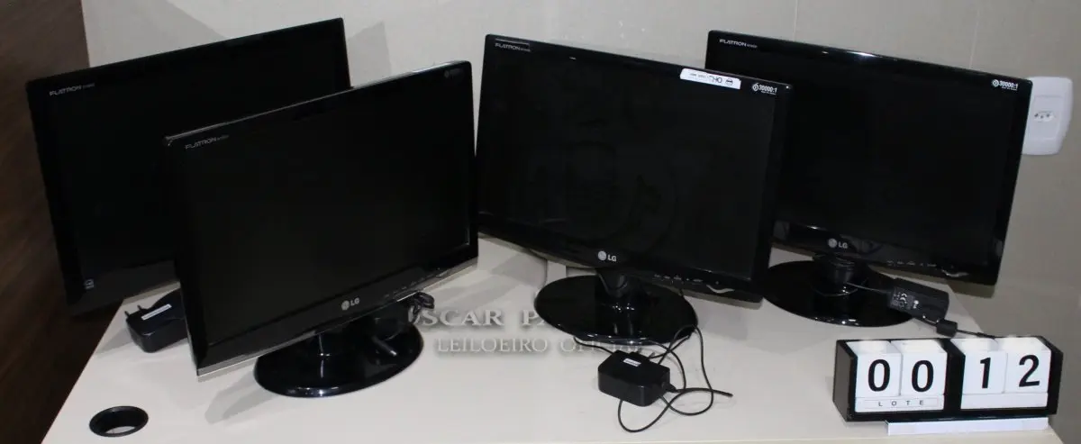 LOTE 012 - CONJUNTO MONITORES
