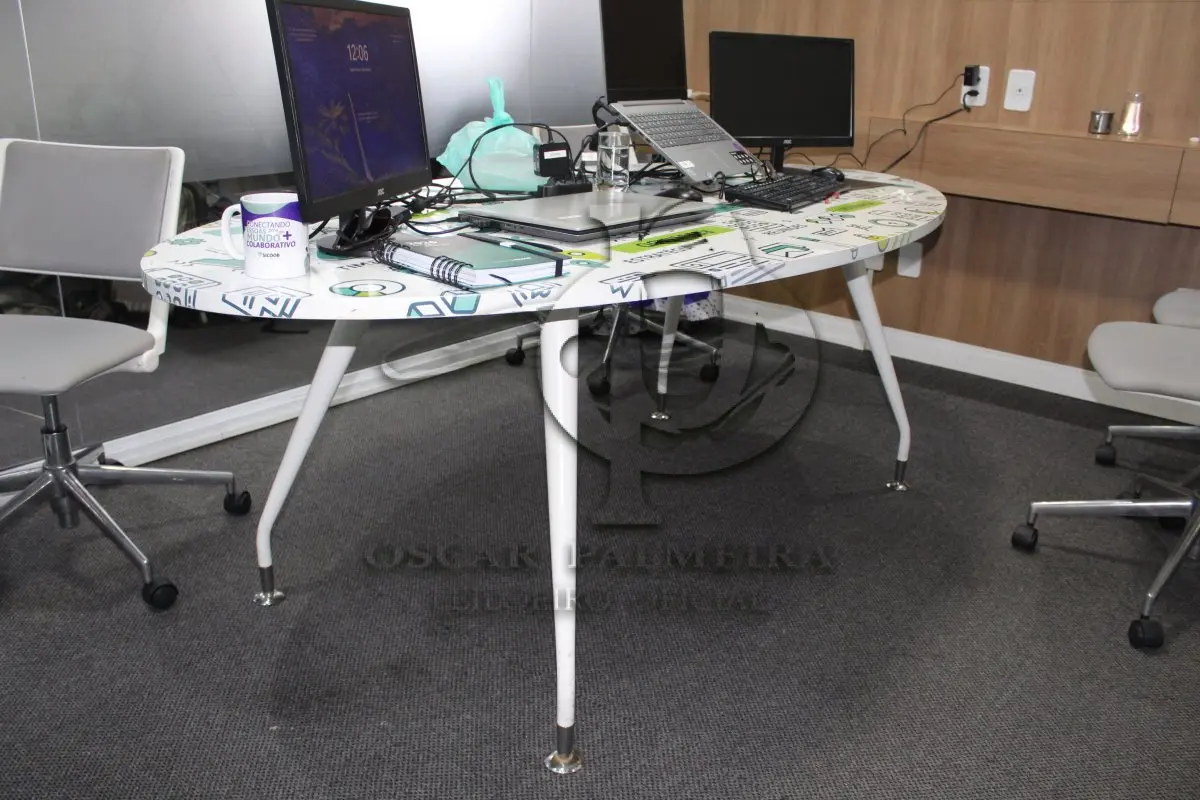 LOTE 0039 - MÓVEL DE ESCRITÓRIO