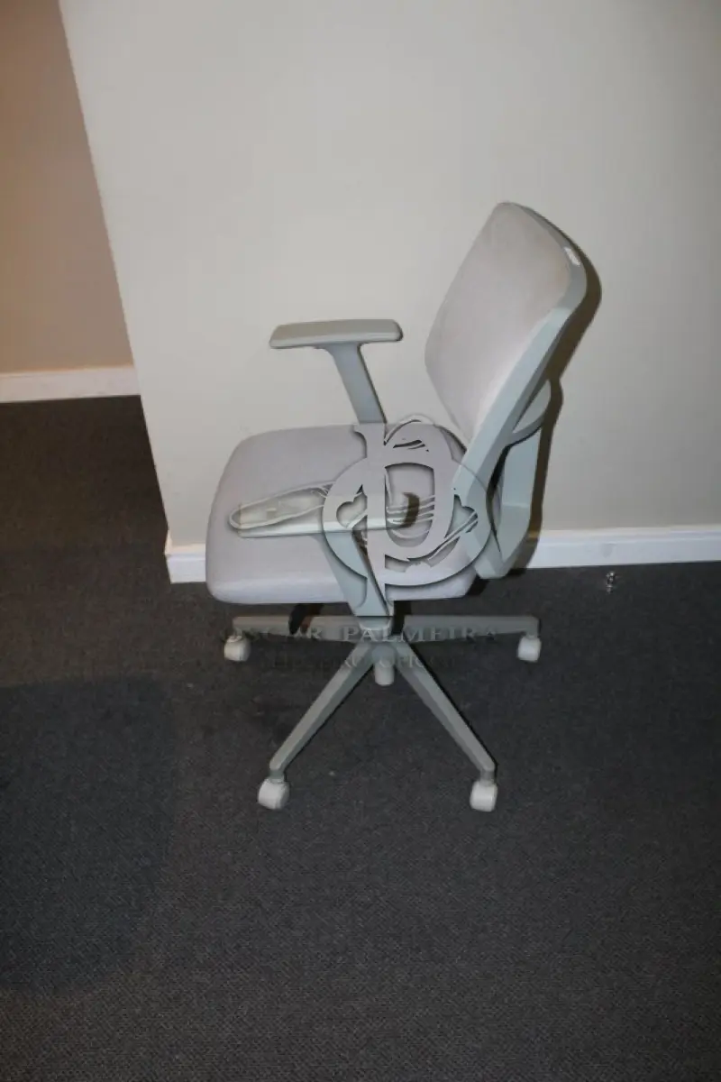 LOTE 0156 - MÓVEL DE ESCRITÓRIO