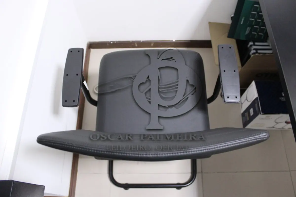 LOTE 0117 - MÓVEL DE ESCRITÓRIO