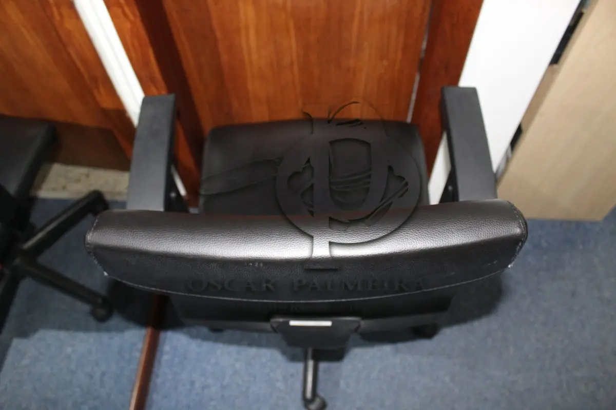 LOTE 0232 - MÓVEL DE ESCRITÓRIO