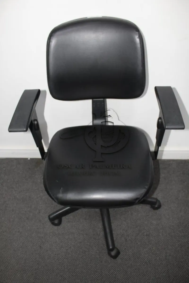 LOTE 0063 - MÓVEL DE ESCRITÓRIO