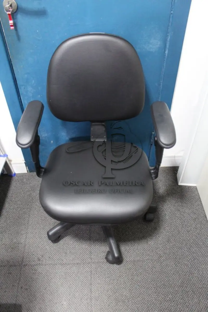 LOTE 0087 - MÓVEL DE ESCRITÓRIO