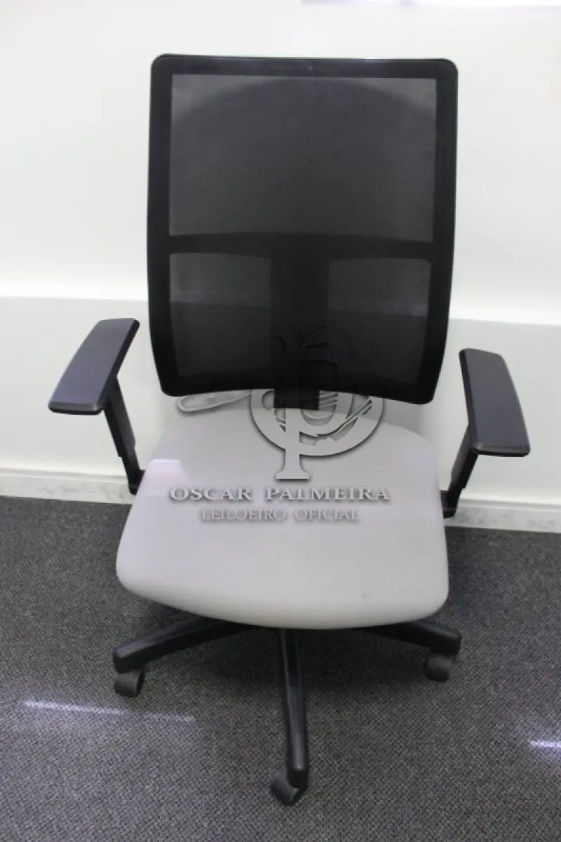 LOTE 0123 - MÓVEL DE ESCRITÓRIO