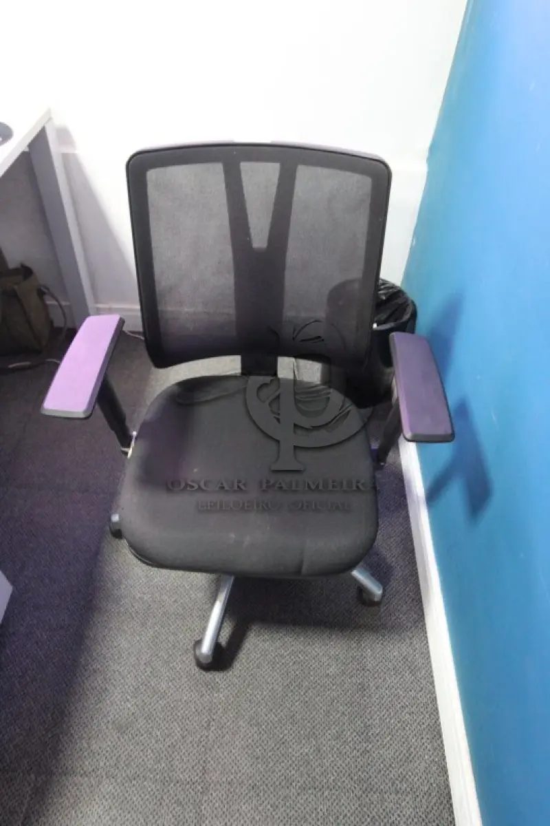 LOTE 0190 - MÓVEL DE ESCRITÓRIO