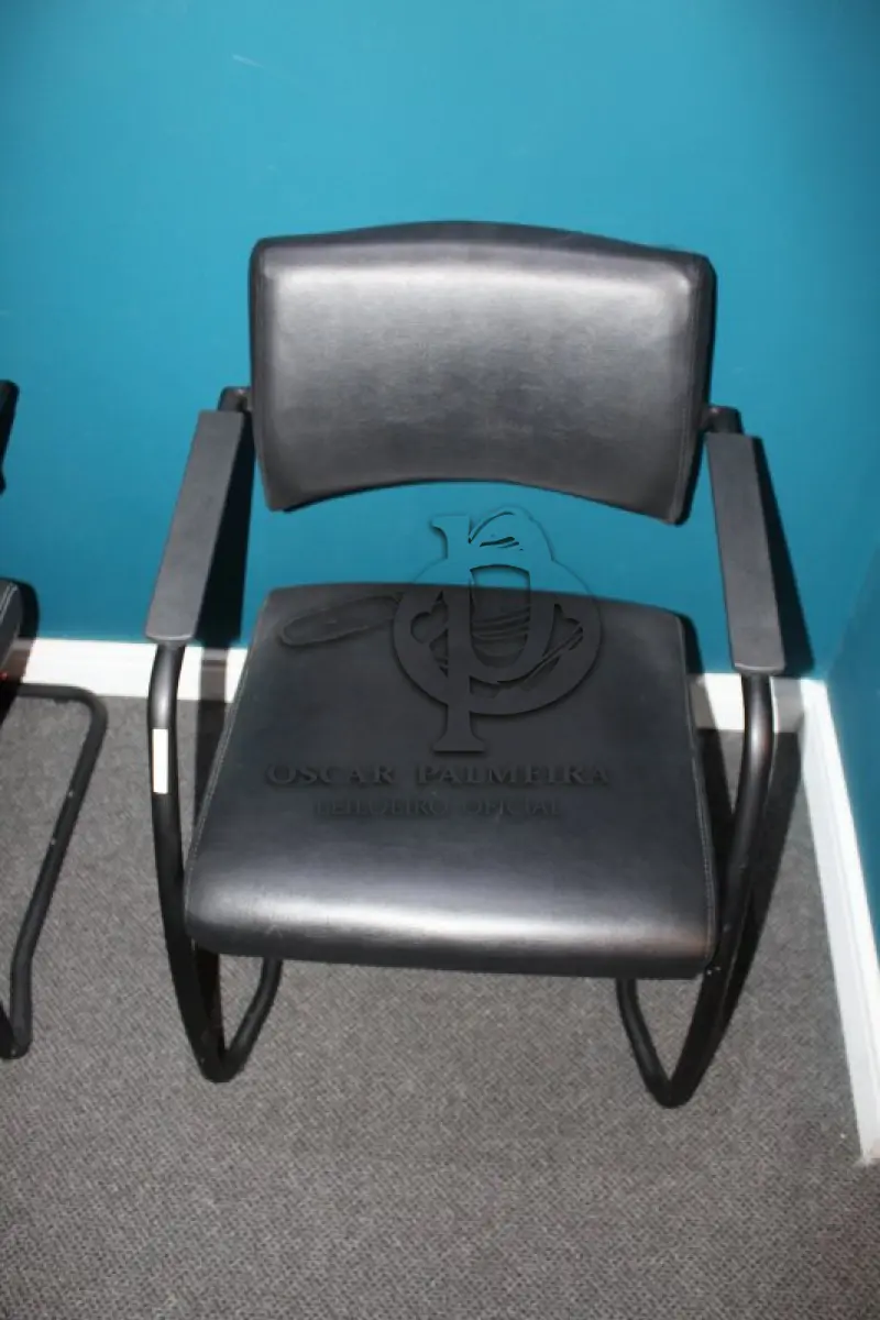 LOTE 0147 - MÓVEL DE ESCRITÓRIO