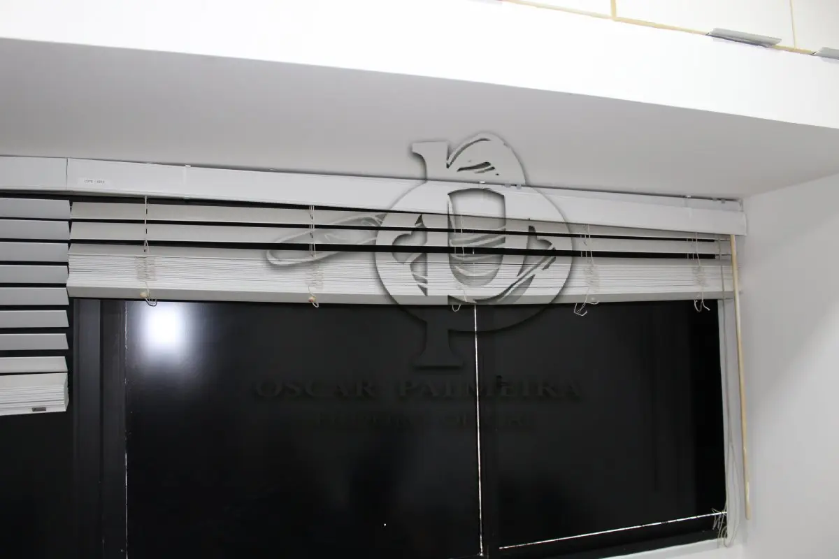 LOTE 0212 - PERSIANA