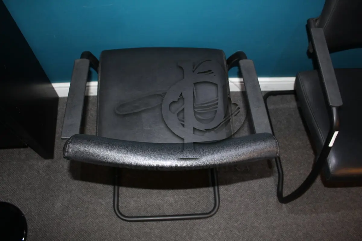 LOTE 0145 - MÓVEL DE ESCRITÓRIO