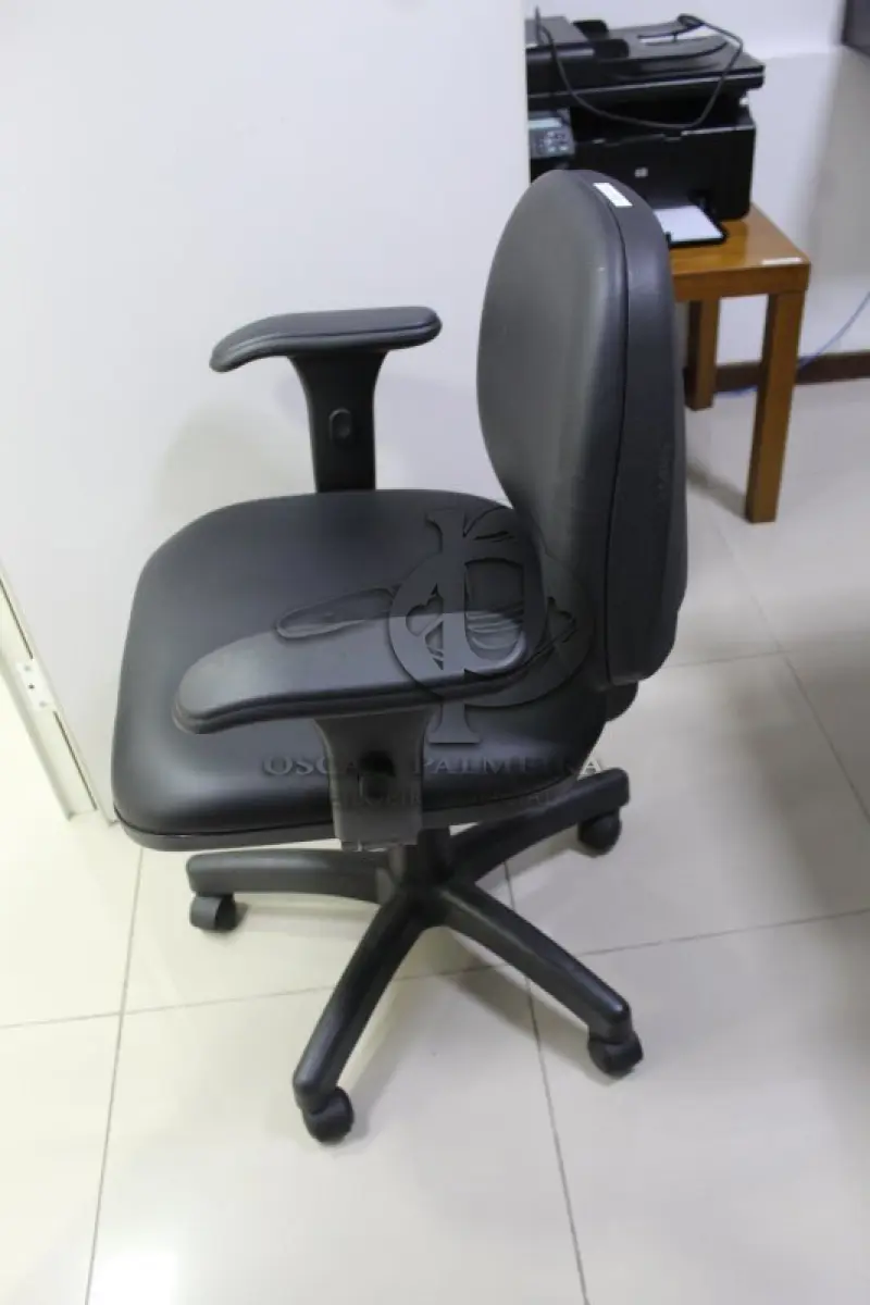 LOTE 0119 - MÓVEL DE ESCRITÓRIO