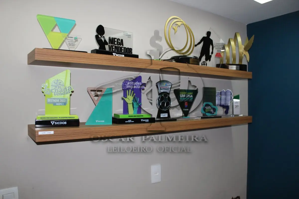 LOTE 0153 - MÓVEL DE ESCRITÓRIO