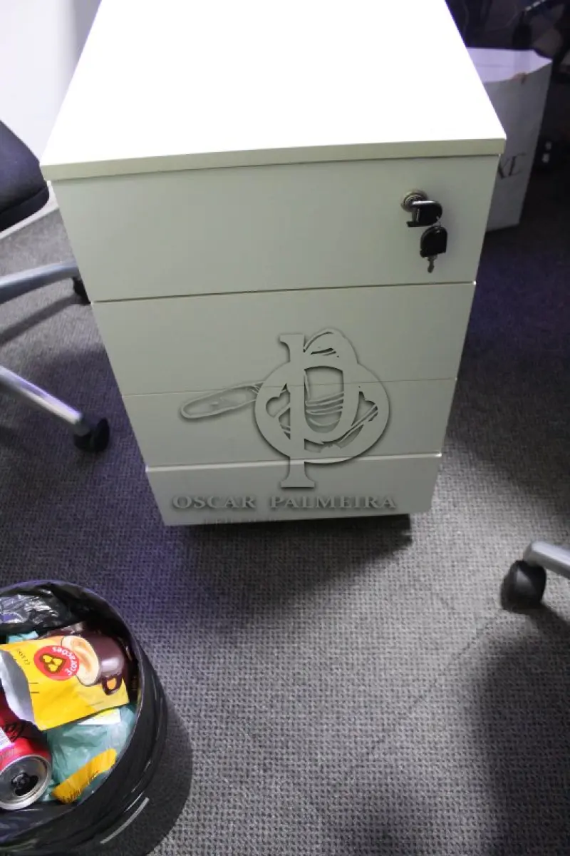 LOTE 0193 - MÓVEL DE ESCRITÓRIO