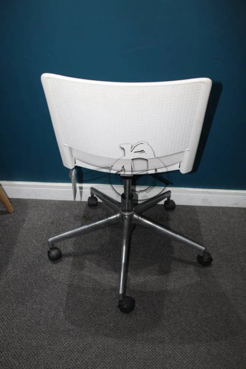 LOTE 0046 - MÓVEL DE ESCRITÓRIO