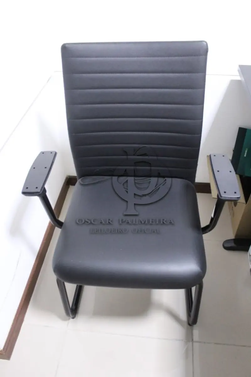 LOTE 0117 - MÓVEL DE ESCRITÓRIO