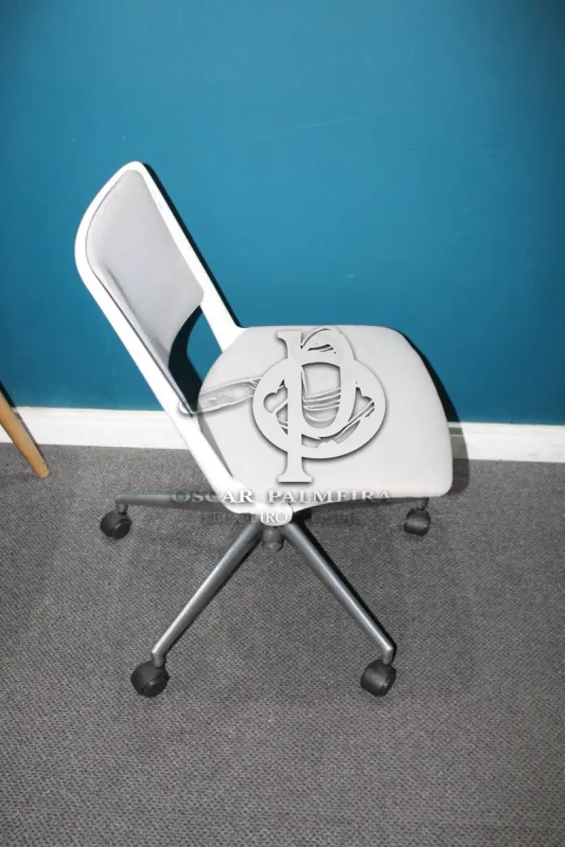 LOTE 0044 - MÓVEL DE ESCRITÓRIO