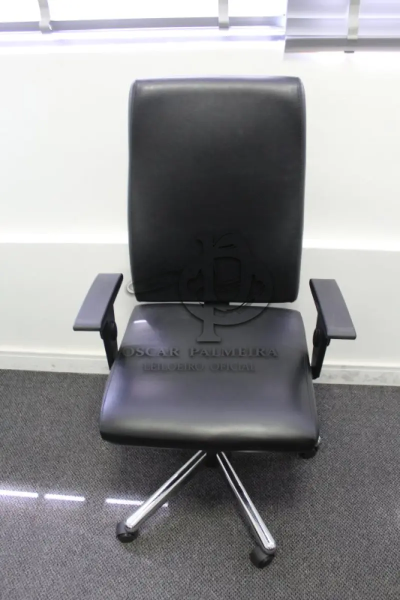 LOTE 0133 - MÓVEL DE ESCRITÓRIO