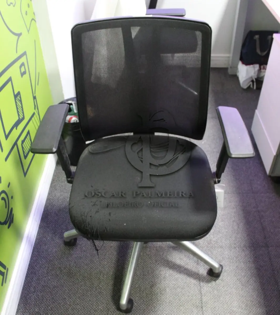 LOTE 0196 - MÓVEL DE ESCRITÓRIO