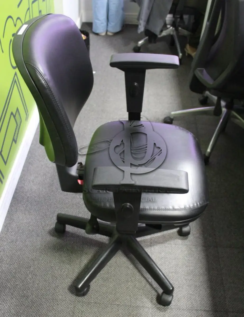 LOTE 0197 - MÓVEL DE ESCRITÓRIO