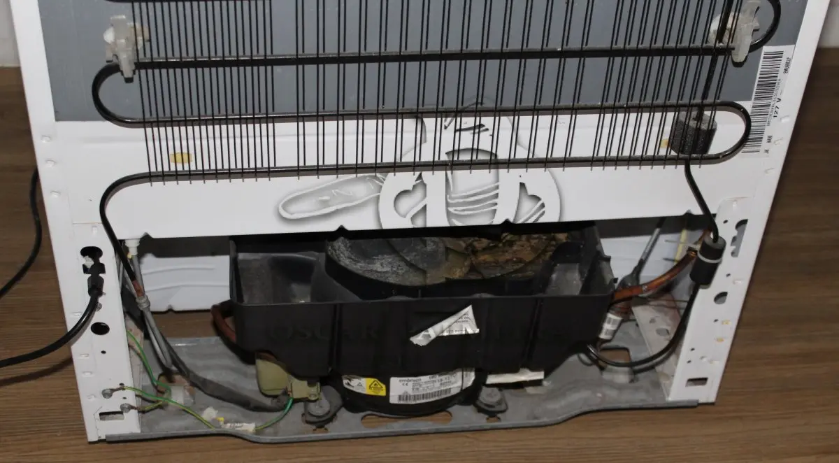 LOTE 004 - REFRIGERADOR BRASTEMP FROST FREE