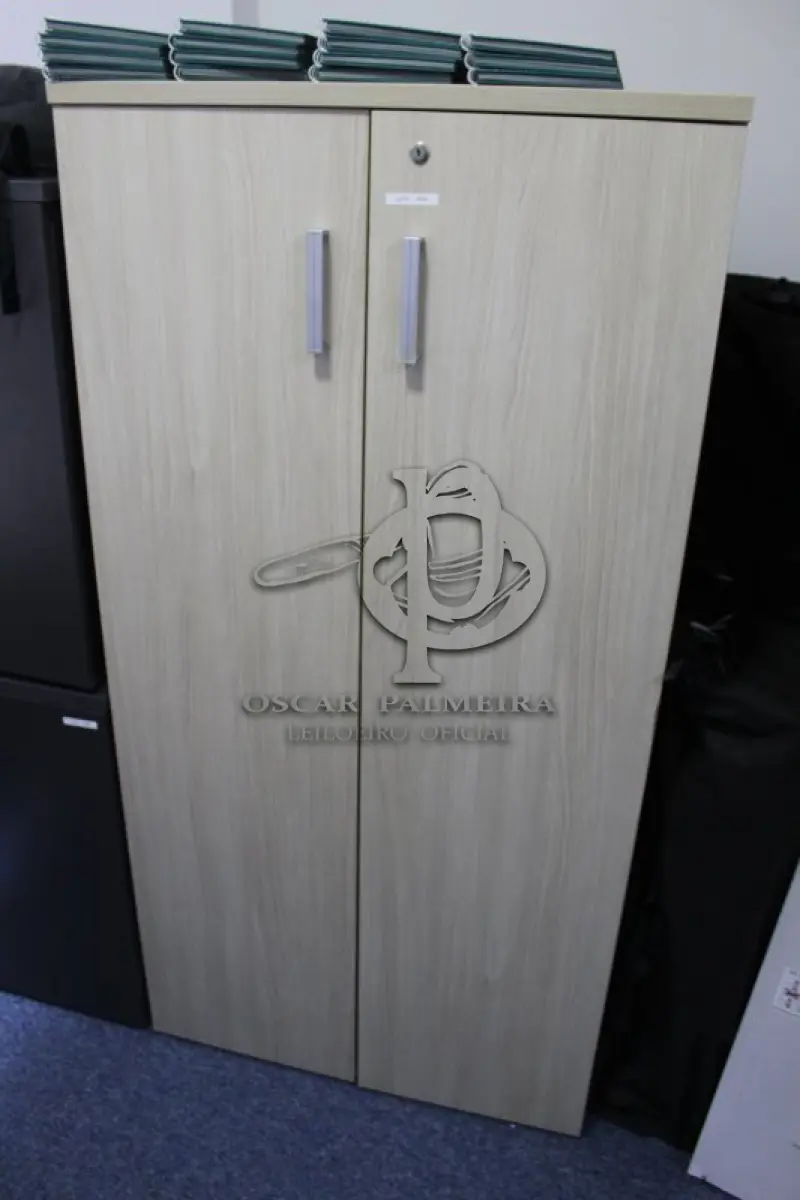 LOTE 0235 - MÓVEL DE ESCRITÓRIO