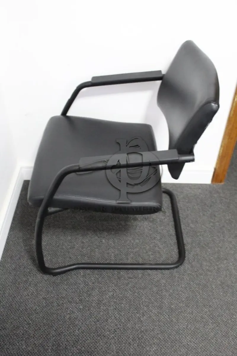 LOTE 0131 - MÓVEL DE ESCRITÓRIO