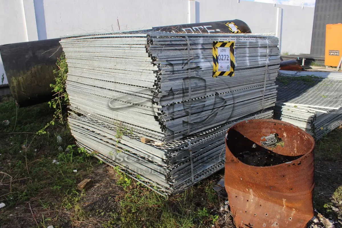 LOTE 272 - MATERIAL DIVERSO