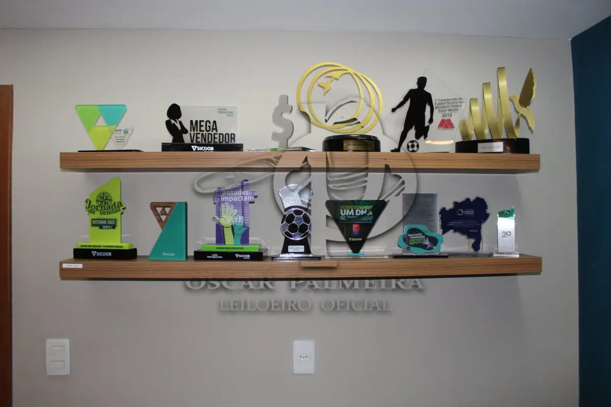 LOTE 0153 - MÓVEL DE ESCRITÓRIO