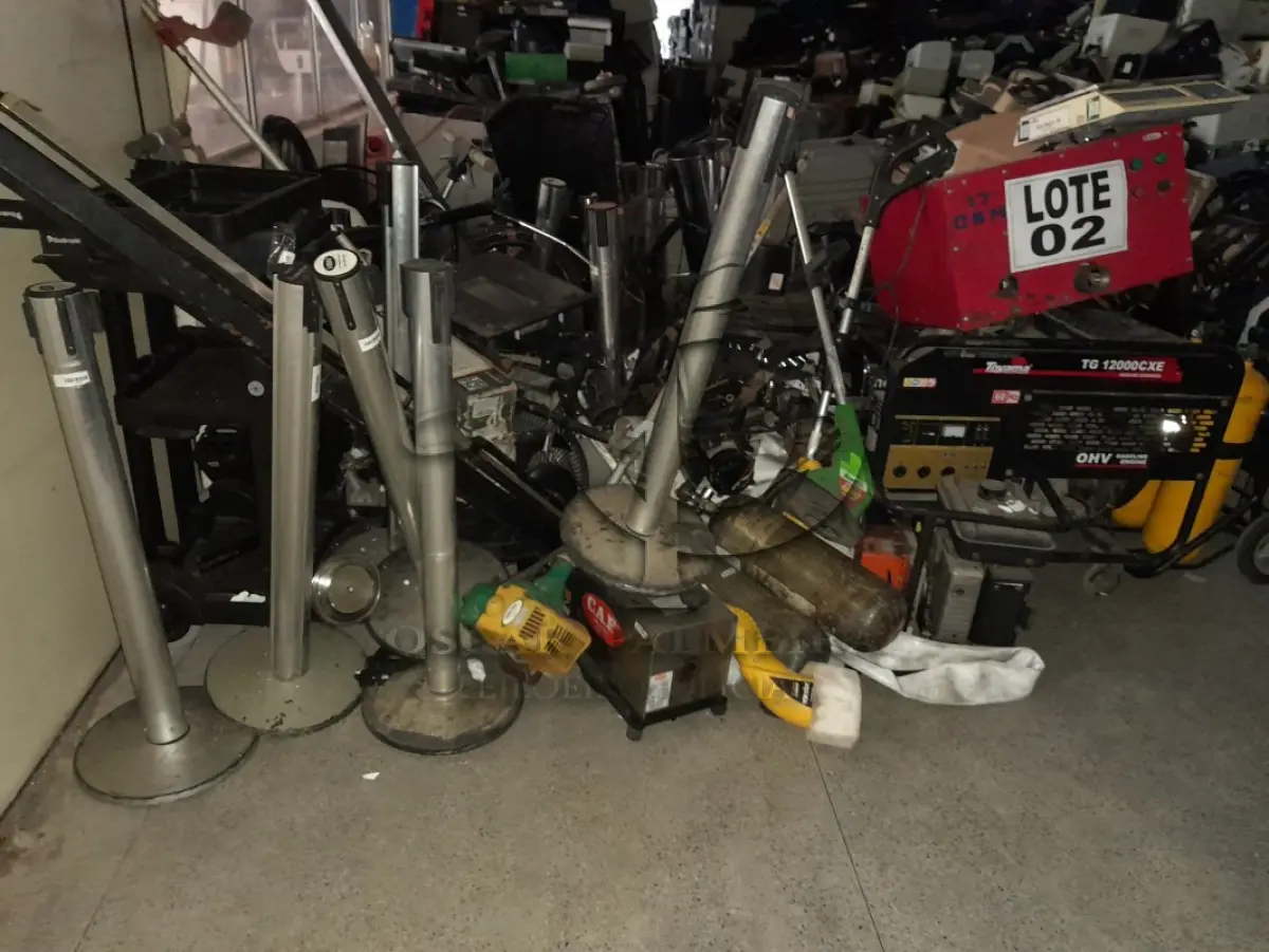 LOTE 002 - DIVERSOS BENS MÓVEIS COMPOSTO / 5ª PARTE SIMÕES FILHO