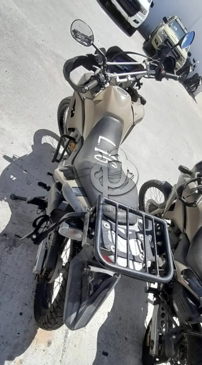 LOTE 016 - VEÍCULO: HONDA/XRE 300 (MOTOR INCOMPLETO), ANO/MOD 2017/2017 / 6ª PARTE FEIRA DE SANTANA