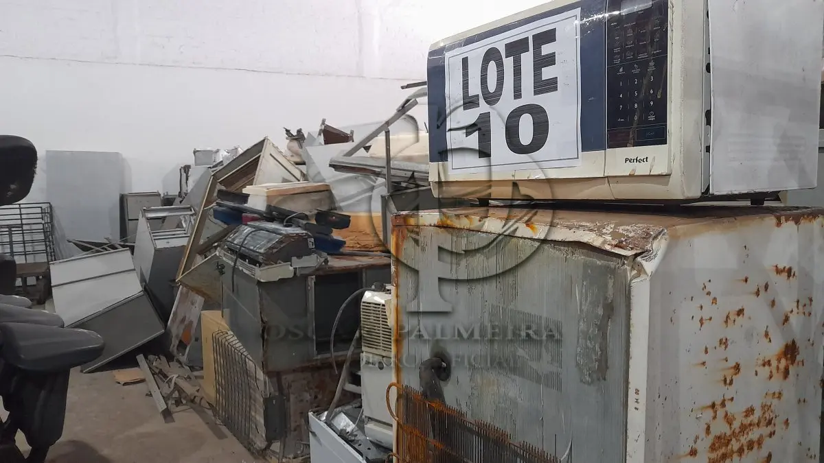 LOTE 010 - DIVERSOS BENS MÓVEIS COMPOSTO / 6ª PARTE FEIRA DE SANTANA