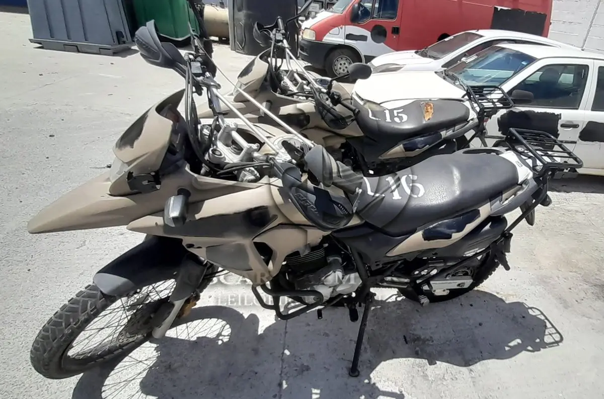 LOTE 016 - VEÍCULO: HONDA/XRE 300 (MOTOR INCOMPLETO), ANO/MOD 2017/2017 / 6ª PARTE FEIRA DE SANTANA