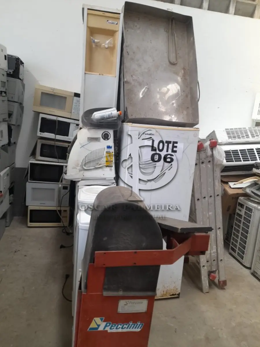 LOTE 006 - DIVERSOS BENS MÓVEIS COMPOSTO / 4ª PARTE SALVADOR