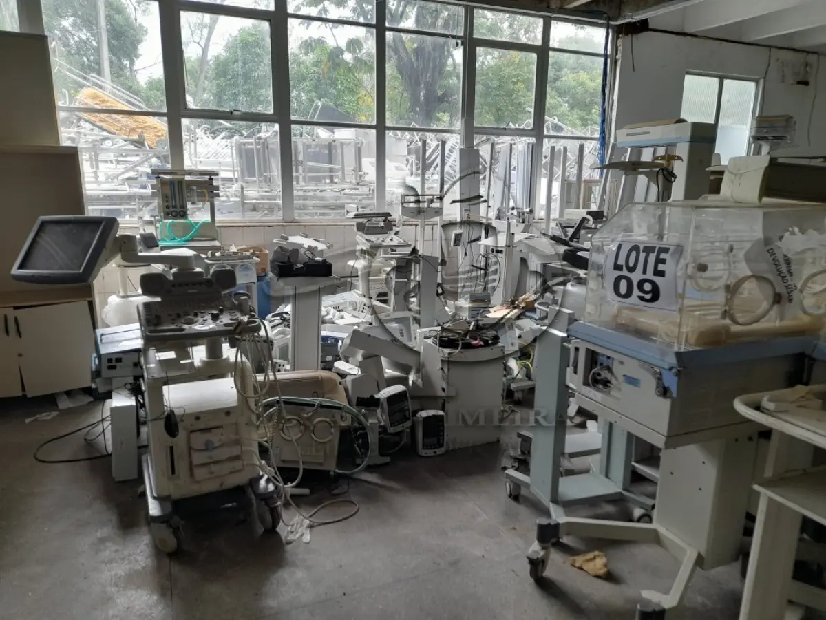 LOTE 009 - DIVERSOS MATERIAIS HOSPITALARES COMPOSTO / 5ª PARTE SIMÕES FILHO