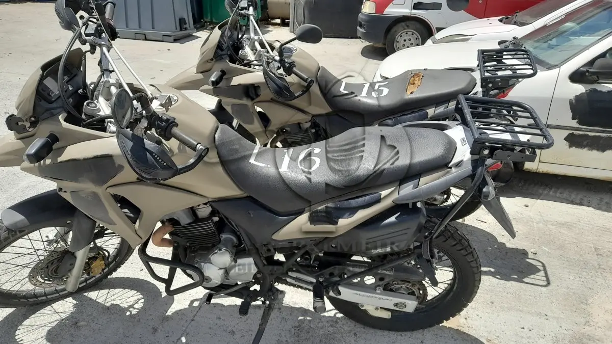 LOTE 016 - VEÍCULO: HONDA/XRE 300 (MOTOR INCOMPLETO), ANO/MOD 2017/2017 / 6ª PARTE FEIRA DE SANTANA
