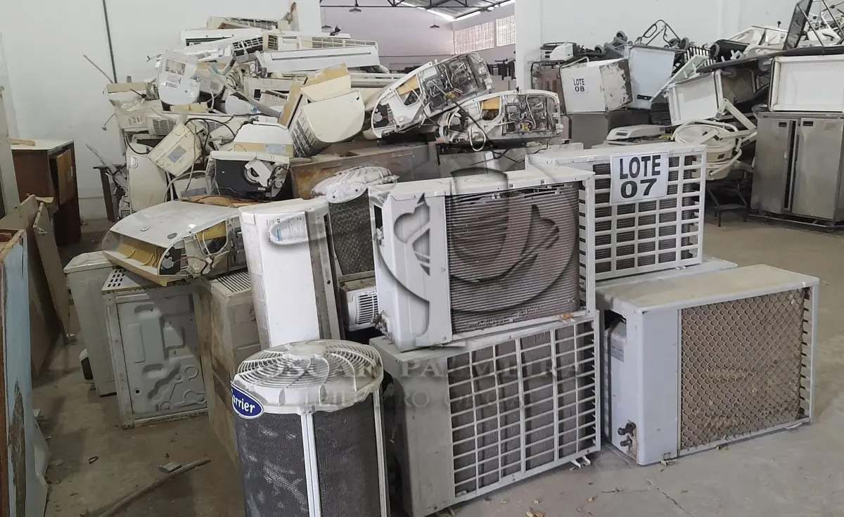 LOTE 007 - DIVERSOS BENS MÓVEIS COMPOSTO / 6ª PARTE FEIRA DE SANTANA
