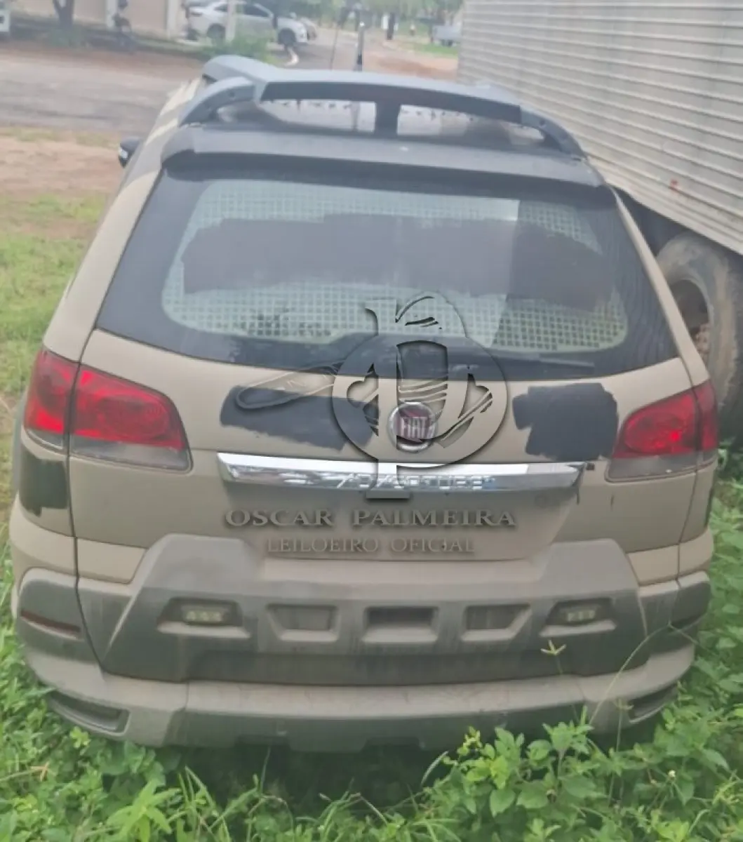 LOTE 001 - VEÍCULO: FIAT/WEEKEND ADVENTURE, (MOTOR INCOMPLETO), ANO/MOD 2017/2018, ONUS GRAVAMES OU PENDÊNCIAS - NÃO POSSUI / 1ª PARTE BARREIRAS