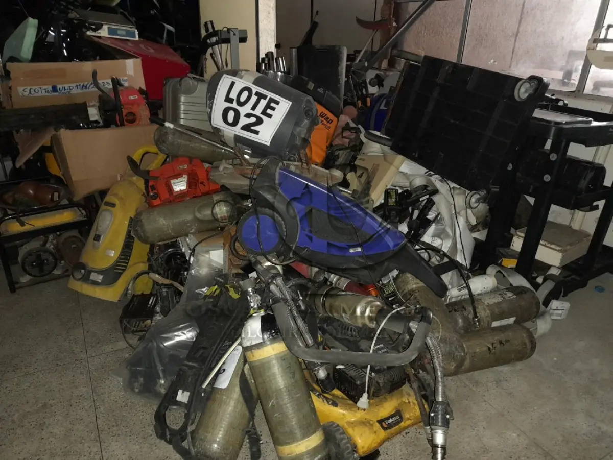 LOTE 002 - DIVERSOS BENS MÓVEIS COMPOSTO / 5ª PARTE SIMÕES FILHO