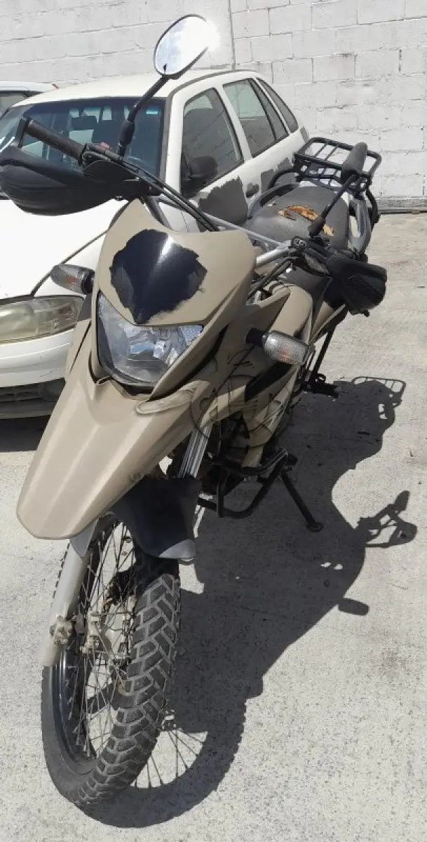 LOTE 015 - VEÍCULO: HONDA/XRE 300 (MOTOR INCOMPLETO), ANO/MOD 2017/2017 / 6ª PARTE FEIRA DE SANTANA