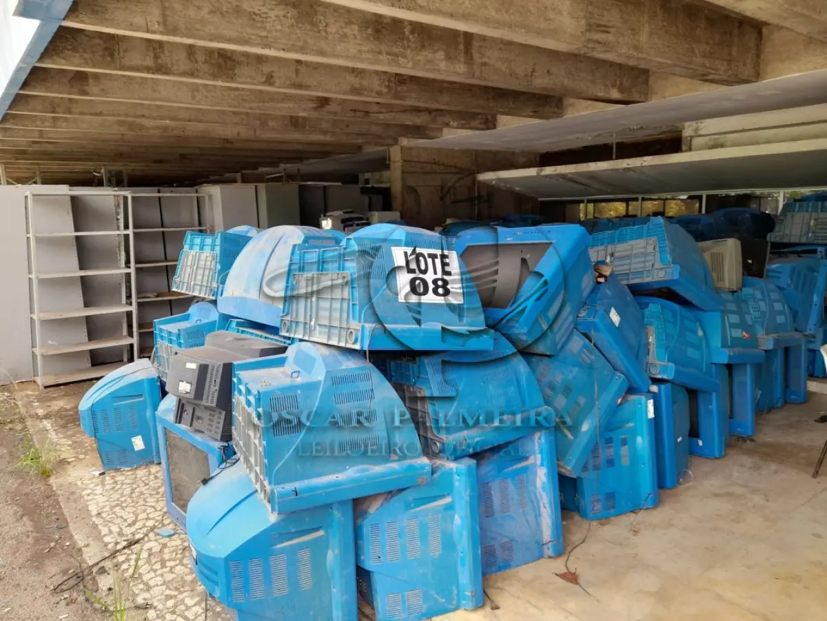 LOTE 008 - DIVERSOS MATERIAIS ELETRÔNICOS COMPOSTO / 5ª PARTE SIMÕES FILHO