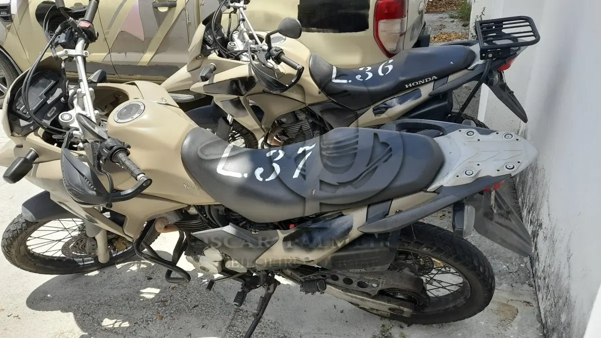 LOTE 037 - VEÍCULO: HONDA/XRE 300 (MOTOR INCOMPLETO), ANO/MOD 2017/2017 / 6ª PARTE FEIRA DE SANTANA