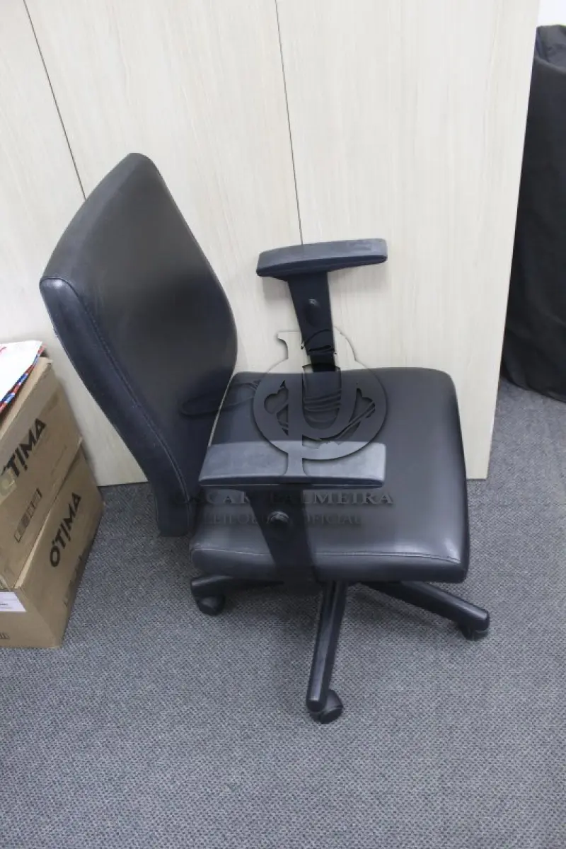 LOTE 0270 - MÓVEL DE ESCRITÓRIO