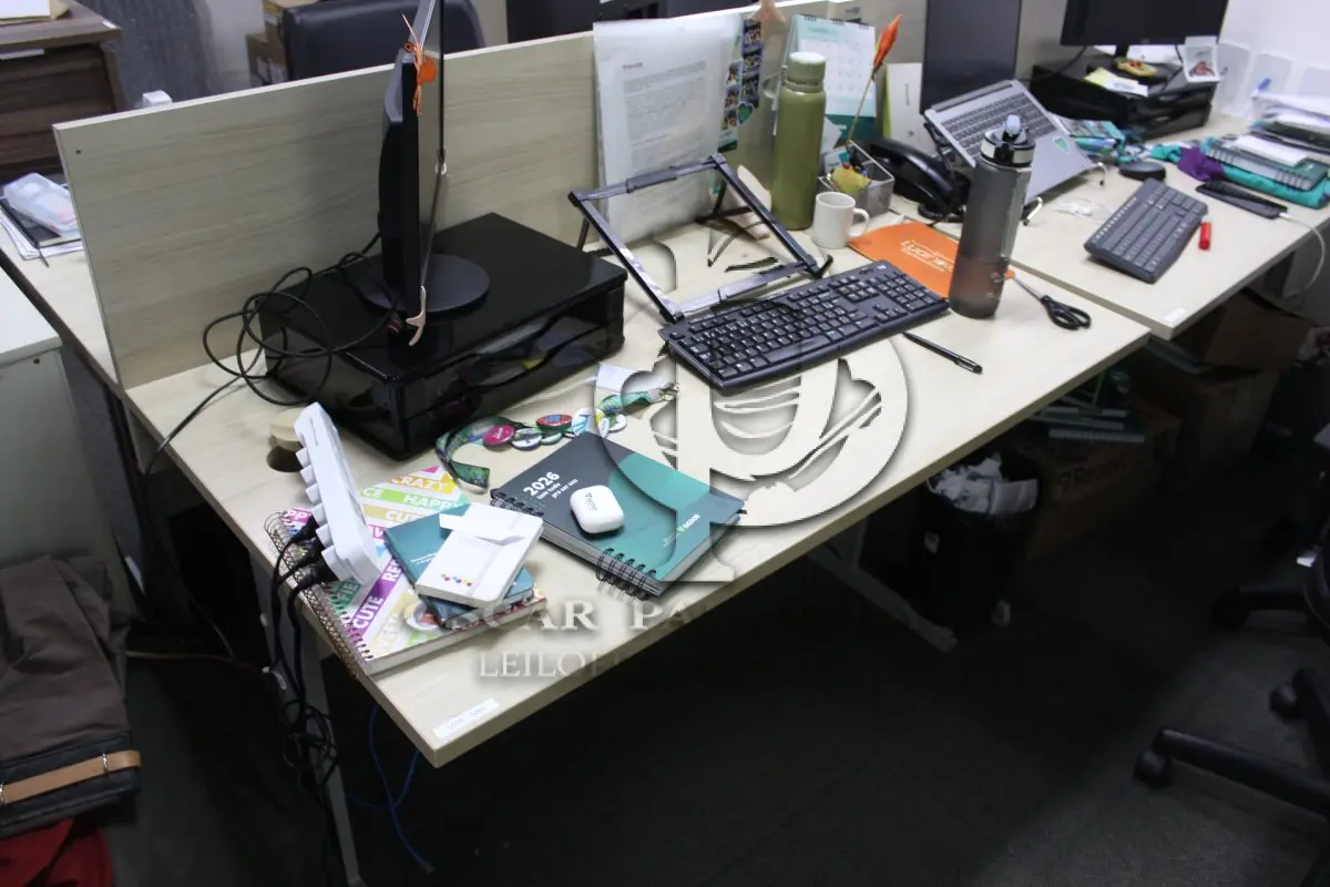 LOTE 0262 - MÓVEL DE ESCRITÓRIO