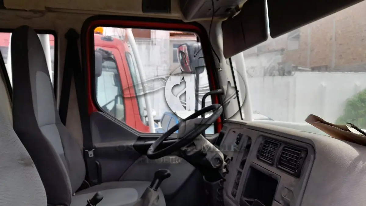 LOTE 001 - SUCATA DE CARROCERIA DE MIDLUM 220.14  / SUCATA DE QUADRICICULO / 7ª PARTE FEIRA DE SANTANA