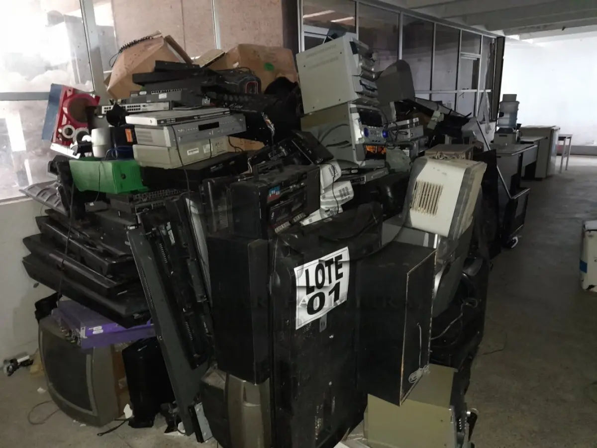 LOTE 001 - DIVERSOS MATERIAIS ELETRÔNICOS/INFORMÁTICA COMPOSTO / 5ª PARTE SIMÕES FILHO