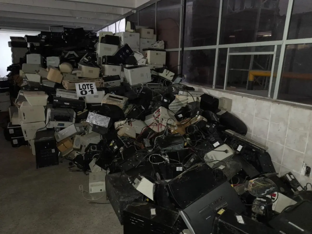 LOTE 001 - DIVERSOS MATERIAIS ELETRÔNICOS/INFORMÁTICA COMPOSTO / 5ª PARTE SIMÕES FILHO