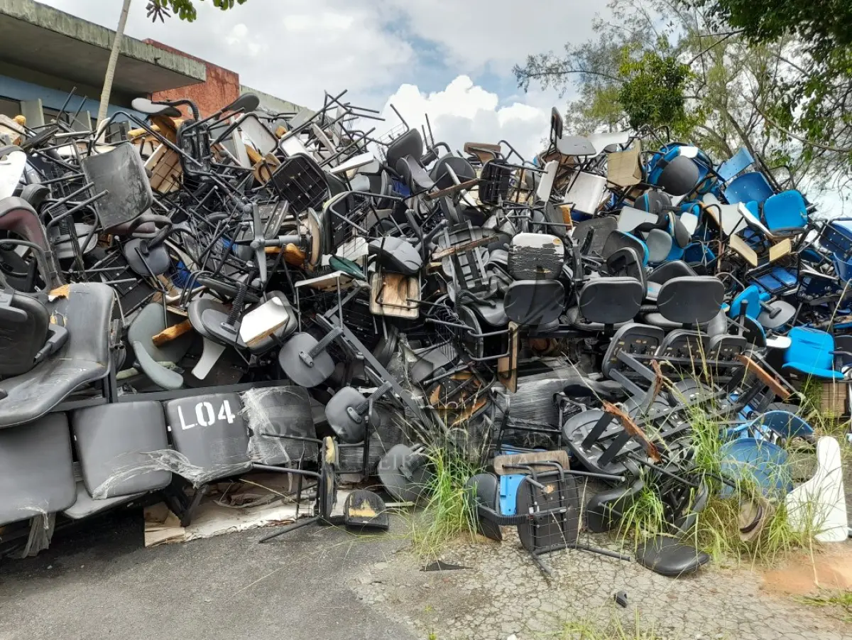 LOTE 004 - DIVERSOS BENS MÓVEIS COMPOSTO / 5ª PARTE SIMÕES FILHO