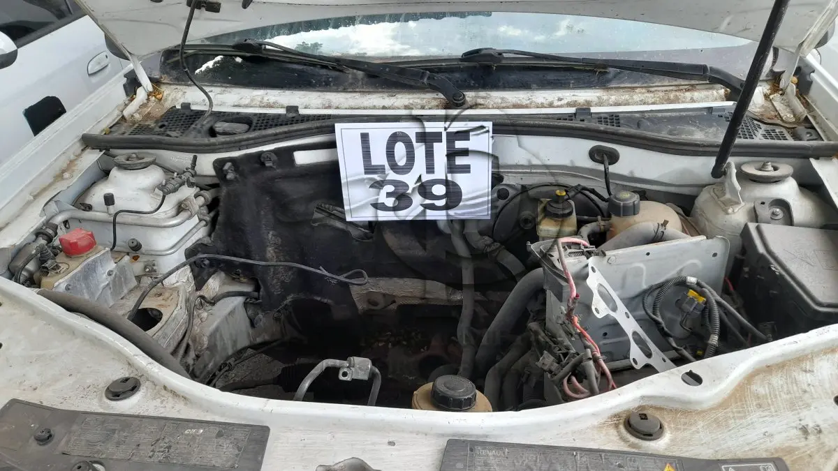 LOTE 039 - VEÍCULO: RENAULT/DUSTER 16 4X2 (MOTOR SOLTO E INCOMPLETO), ANO/MOD 2014/2015 / 6ª PARTE FEIRA DE SANTANA