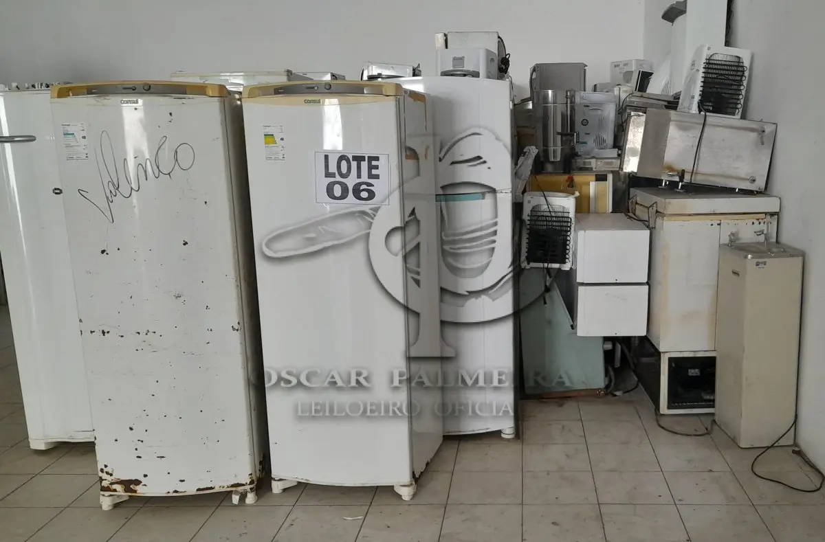 LOTE 006 - DIVERSOS BENS MÓVEIS COMPOSTO / 6ª PARTE FEIRA DE SANTANA
