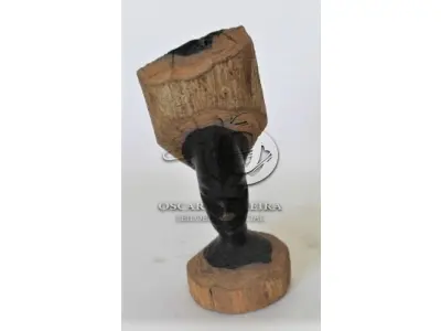 LOTE 054 - ESCULTURA
