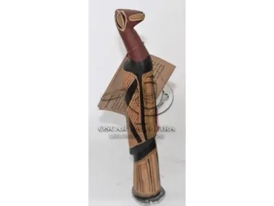 LOTE 050 - ESCULTURA